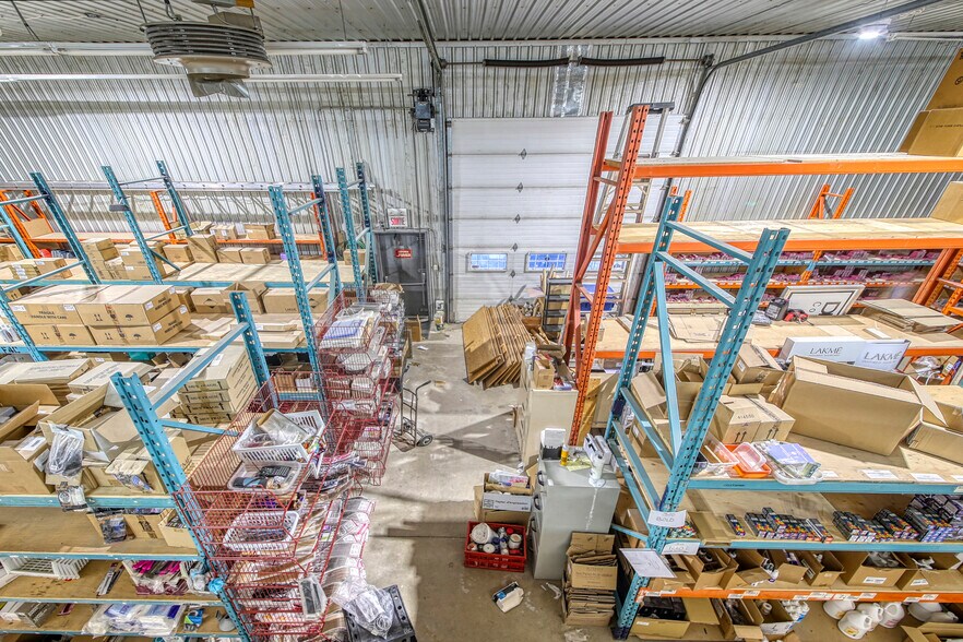 More Photos Of 525 Rue Sagard, St-Bruno-de-Montarville Warehouse For Lease