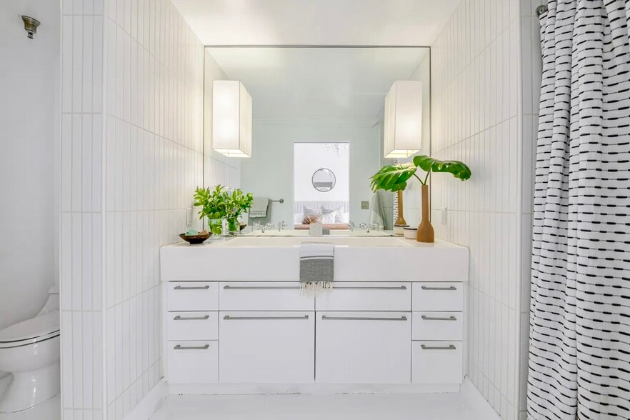 More Photos Of 6253 Hollywood Blvd, Los Angeles Apartments For Sale