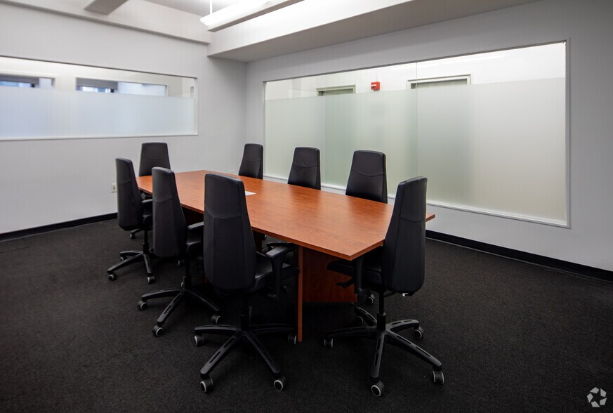 More Photos Of 589 Eighth Ave, New York Loft Creative Space For Lease