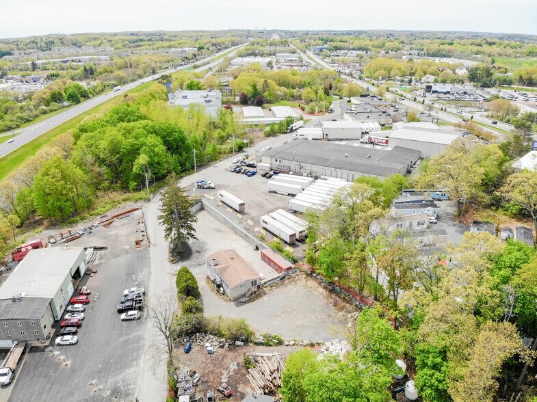 More Photos Of 25 Popes Ln, Danvers Flex For Sale