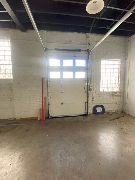 More Photos Of 1700 N Throop St, Chicago Office For Lease