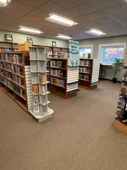 More Photos Of 122 E Lincoln Ave, Fall Creek Office For Sale