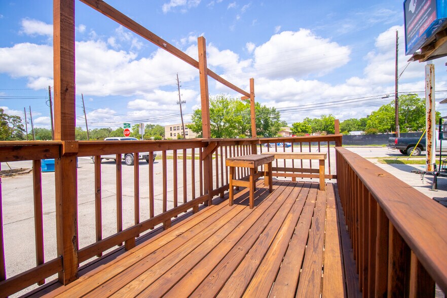 More Photos Of 539 N Frazier St, Conroe Auto Repair For Sale