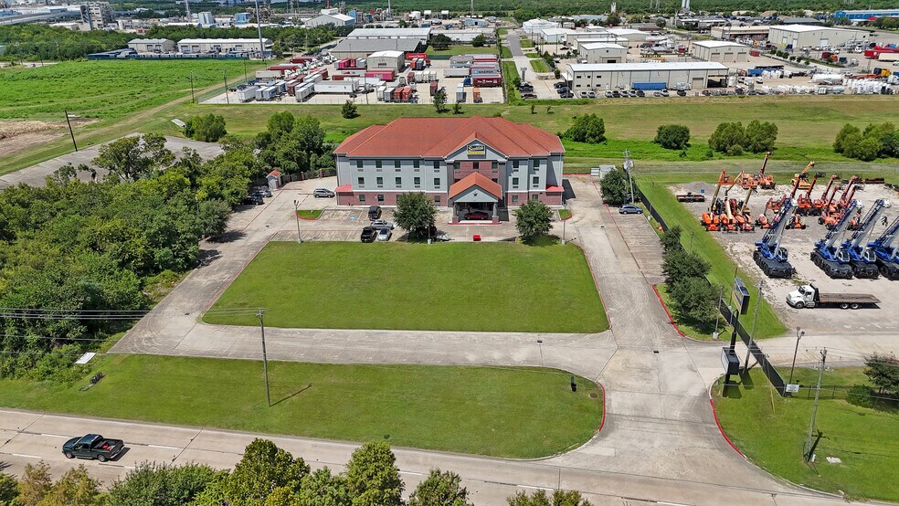 More Photos Of 0 Texas 146, La Porte Land For Sale
