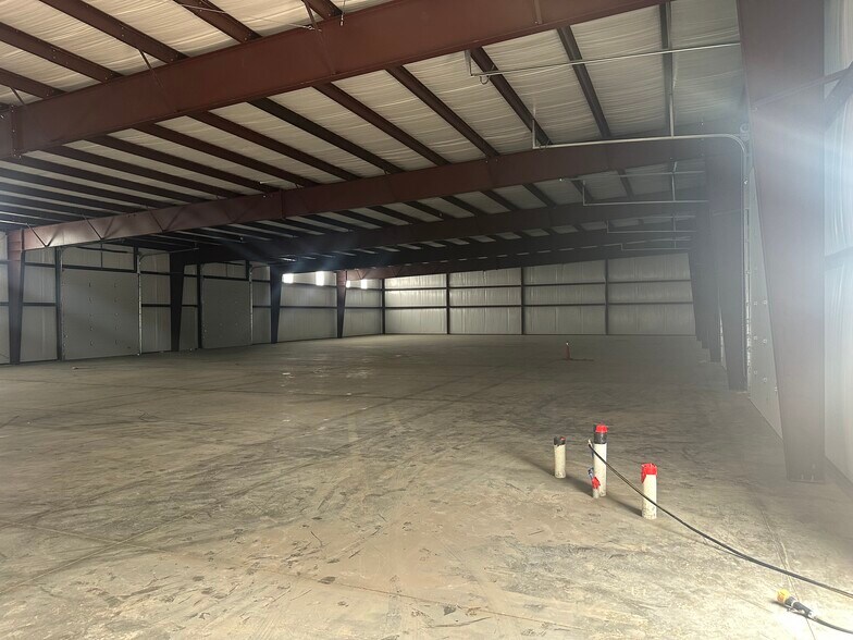 More Photos Of 563 Krueger Cyn, New Braunfels Industrial For Lease