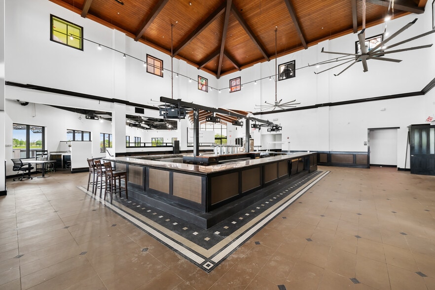 More Photos Of 15500 SW 29th St, Miramar Restaurant For Lease