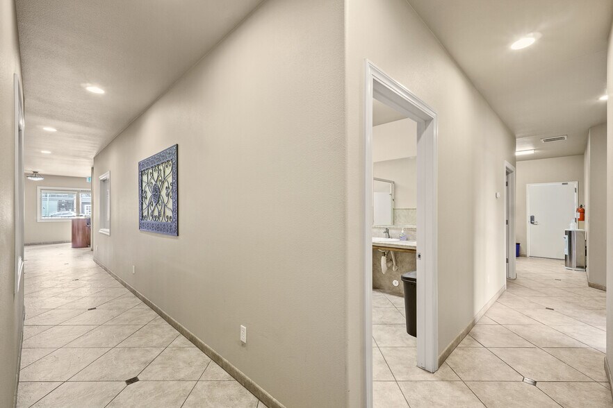 More Photos Of 131 E Kern Ave, Tulare Medical For Lease