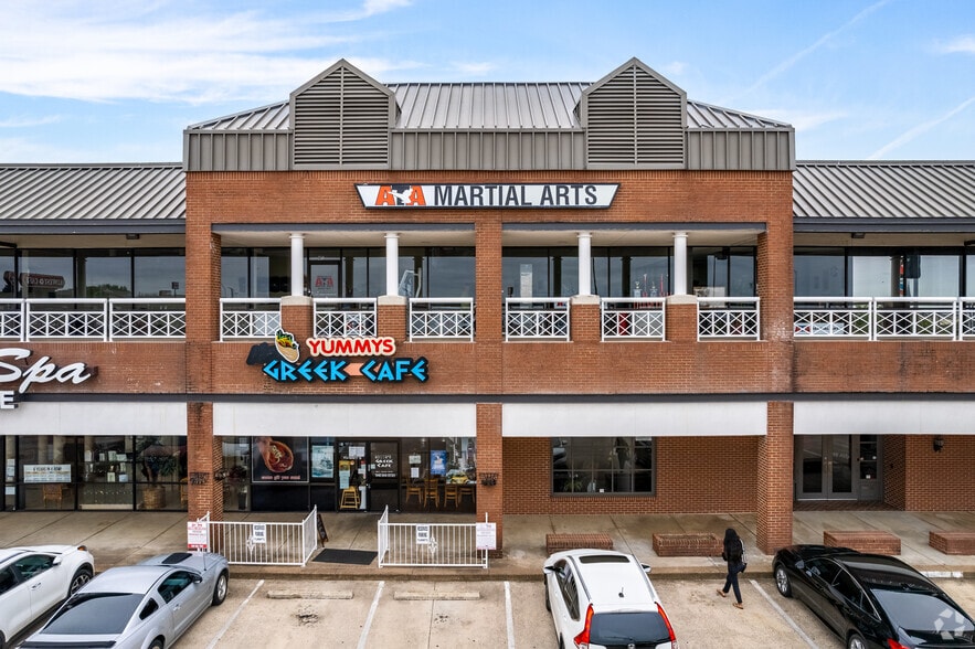 More Photos Of 2430 E Interstate 35 S, Denton General Retail For Lease