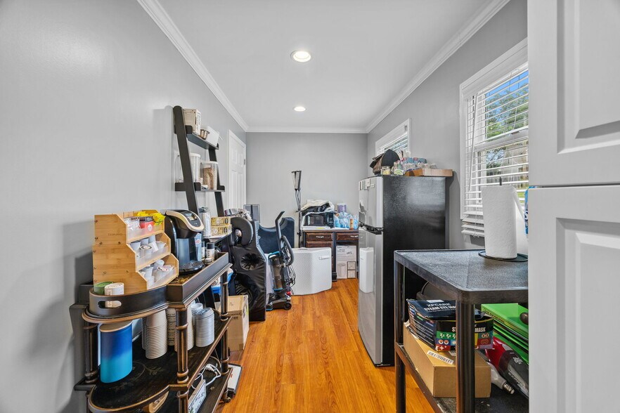 More Photos Of 275 E Henry St, Spartanburg Office Residential For Sale