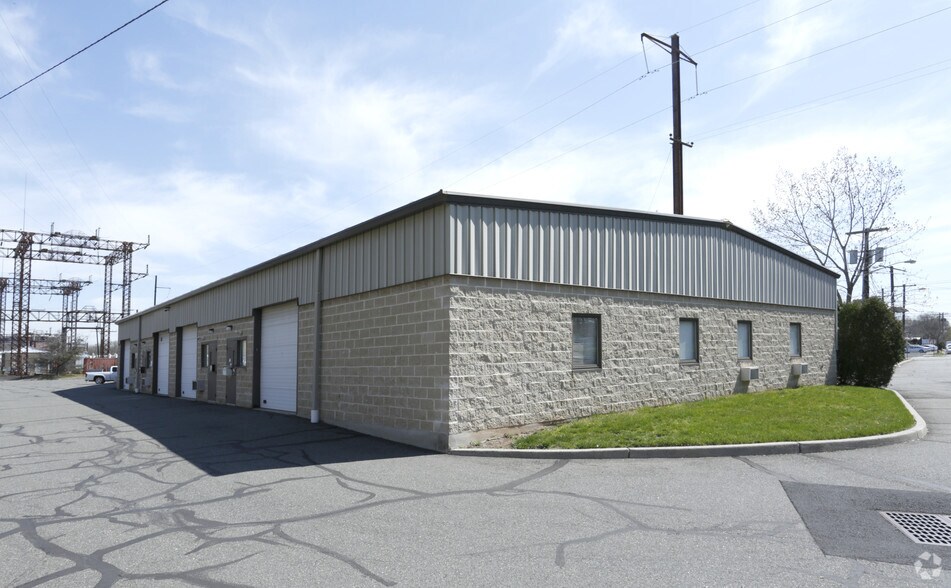More Photos Of 800 New Brunswick Ave, Rahway Warehouse For Sale