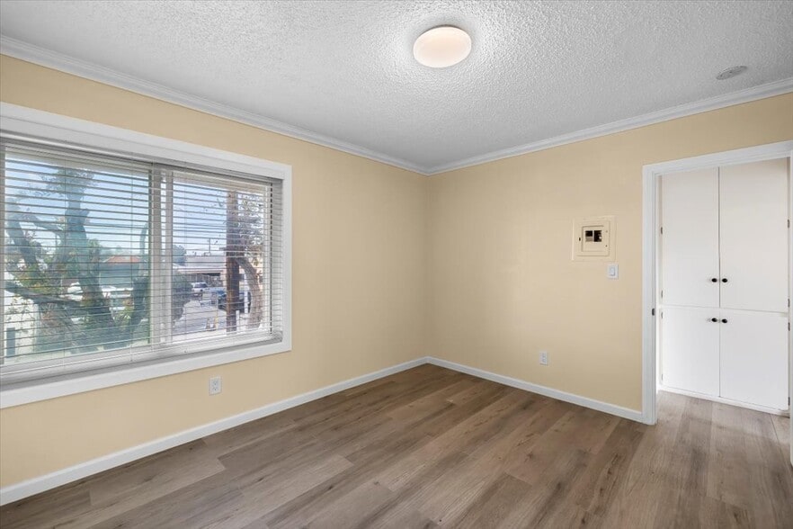 More Photos Of 10720 Burin Ave, Lennox Apartments For Sale