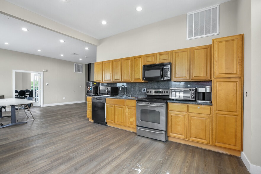 More Photos Of 3317-3341 Gaul St, Philadelphia Service For Sale