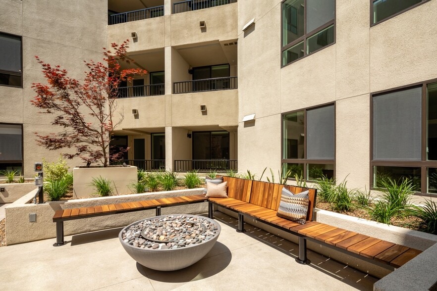 More Photos Of 7520-7566 W Sunset Blvd, Los Angeles Apartments For Lease