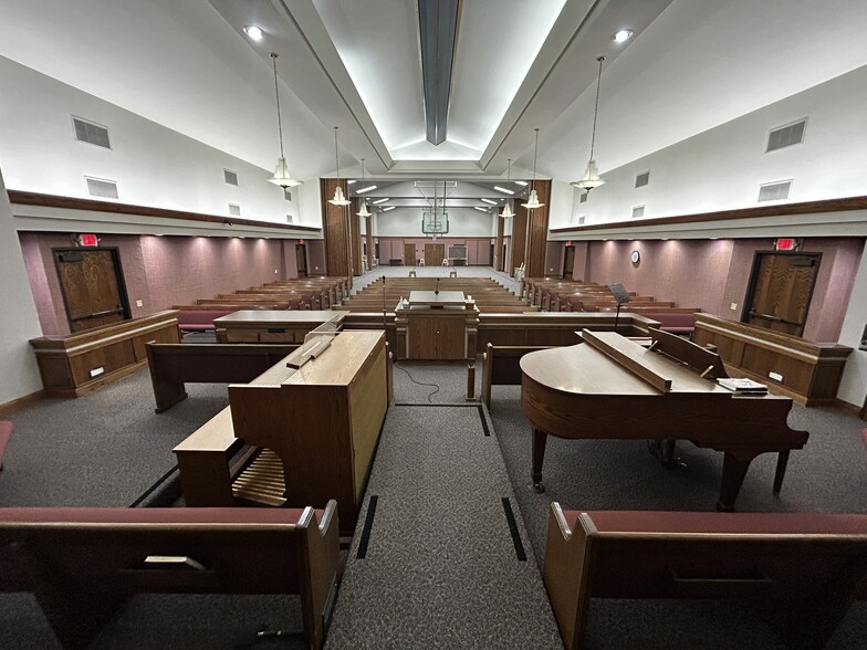 More Photos Of 18425 Ingomar st, Reseda Religious Facility For Sale