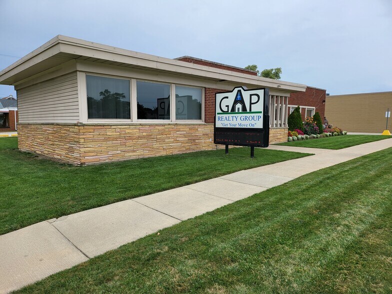 More Photos Of 12170 Fort St, Southgate Office For Sale