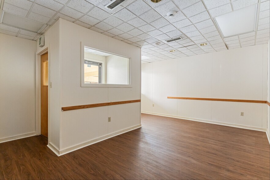 More Photos Of 2630 E Chestnut Ave, Vineland Medical For Sale