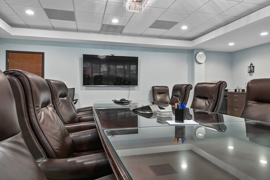 More Photos Of 2725 Center Pl, Melbourne Research And Development For Sale