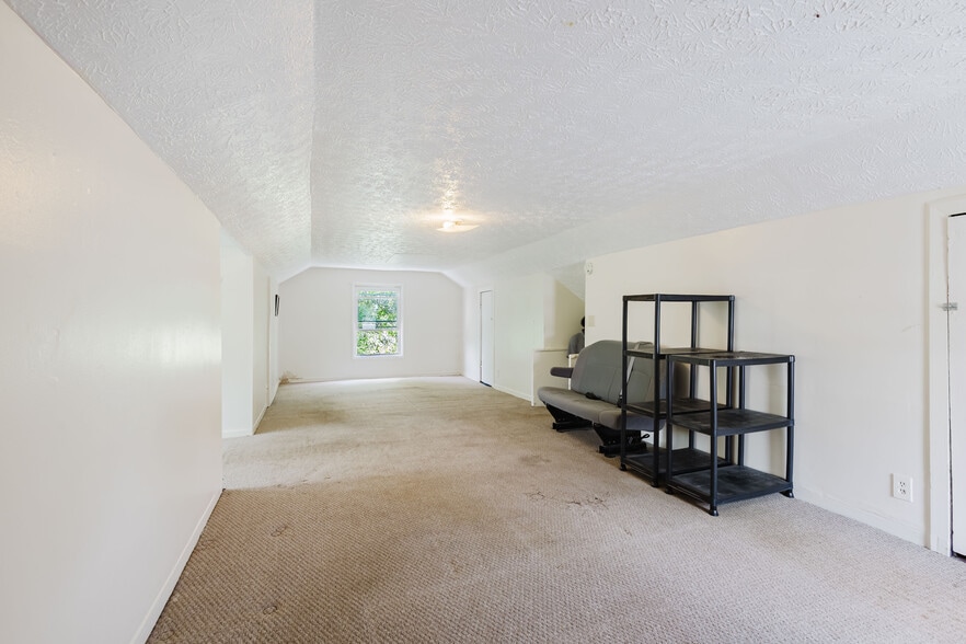 More Photos Of , Lexington Specialty For Sale