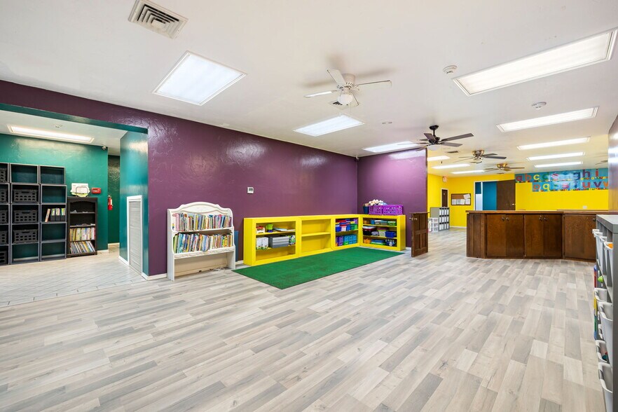 More Photos Of 1419 W London St, El Reno Religious Facility For Sale