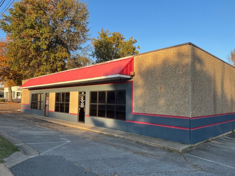 Primary Photo Of 1425 S University Ave, Little Rock Office For Sale