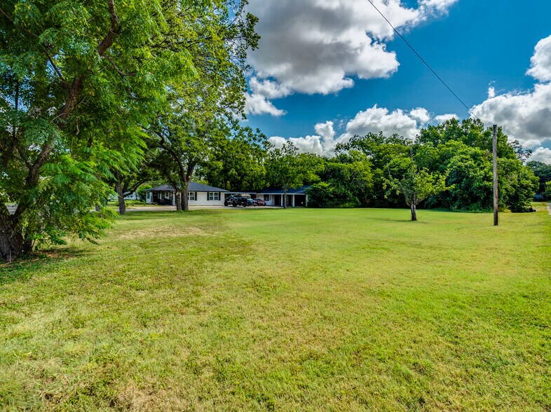 More Photos Of 301 Railroad St., Buda Land For Sale