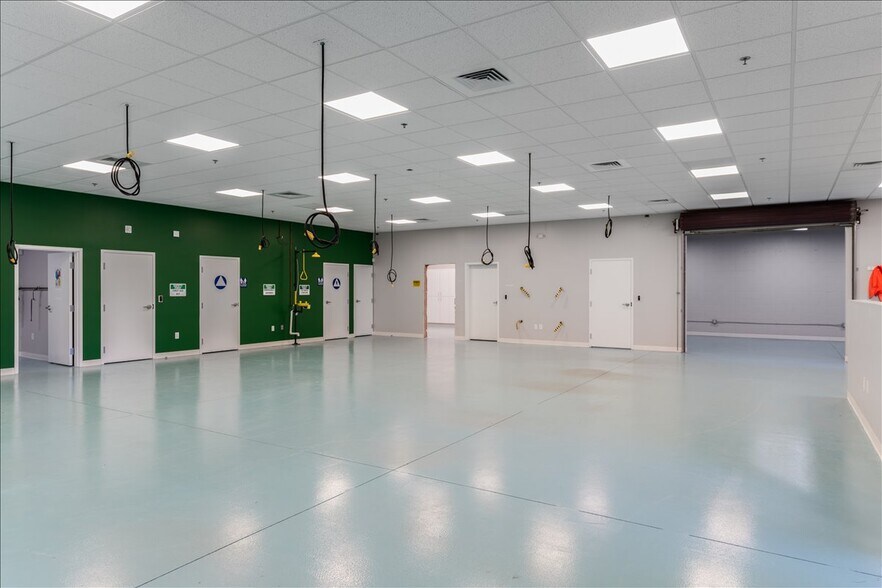 More Photos Of 1030 Huston St, Grover Beach Flex For Lease