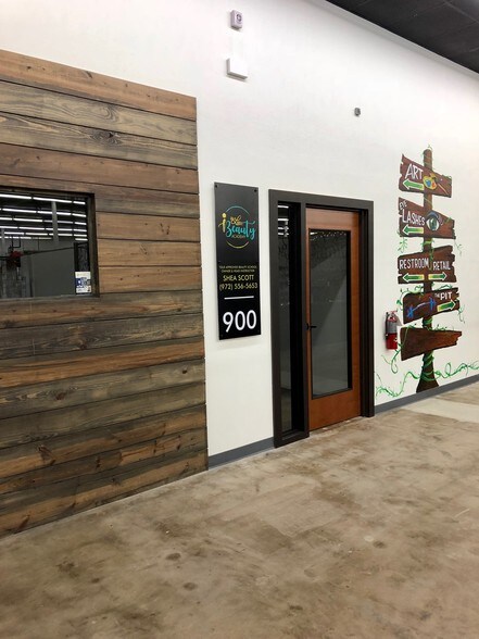 More Photos Of 324 E Belt Line Rd, DeSoto Restaurant For Lease