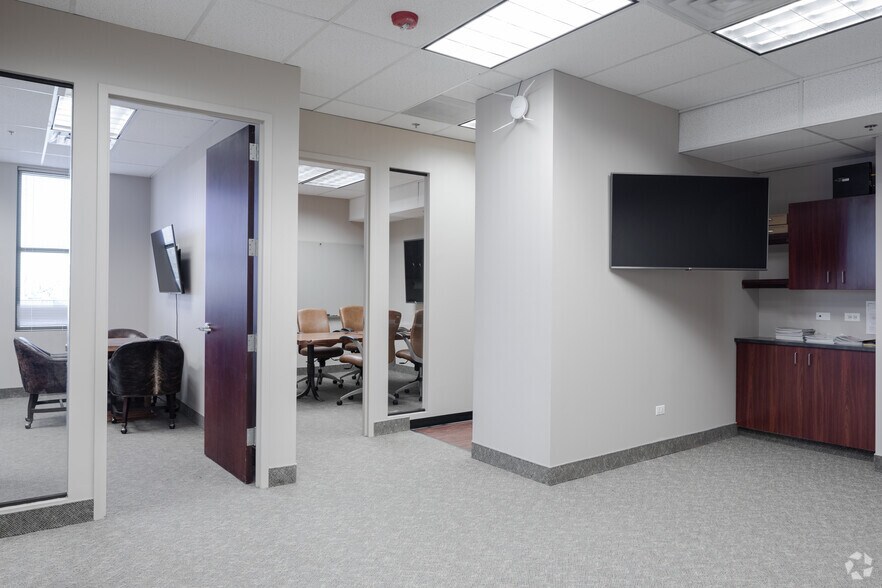 More Photos Of 19751 E Mainstreet, Parker Office For Lease