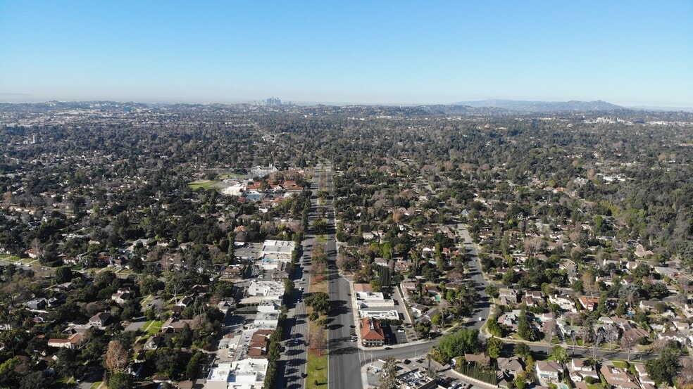 More Photos Of 2065-2095 Huntington Dr, San Marino Office For Sale