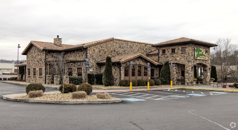 More Photos Of 1919-2009 N Eastman Rd, Kingsport Unknown For Lease