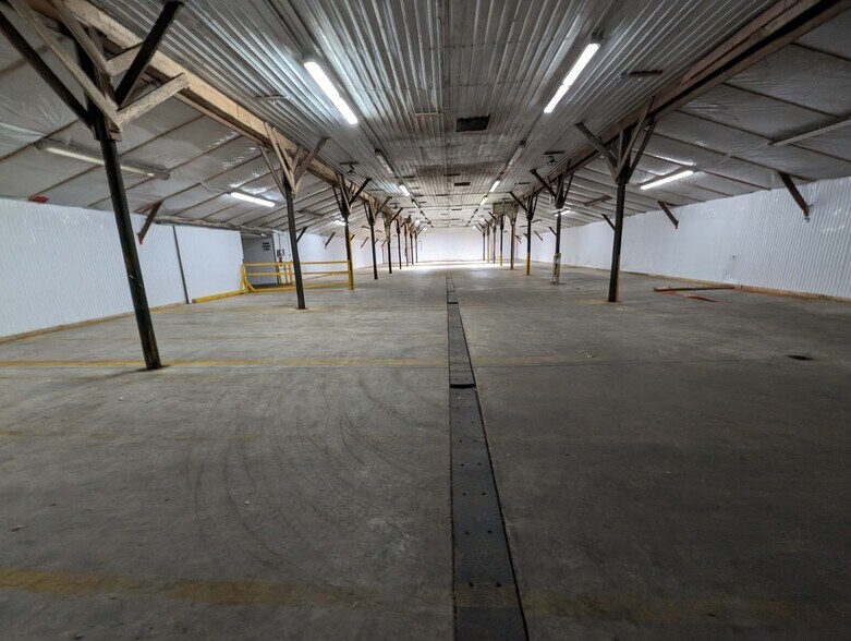 More Photos Of 52429 Nova Scotia Line, Malahide Warehouse For Lease