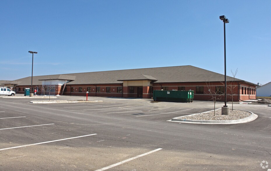 More Photos Of 604 Pierce Blvd, O'Fallon Medical For Lease