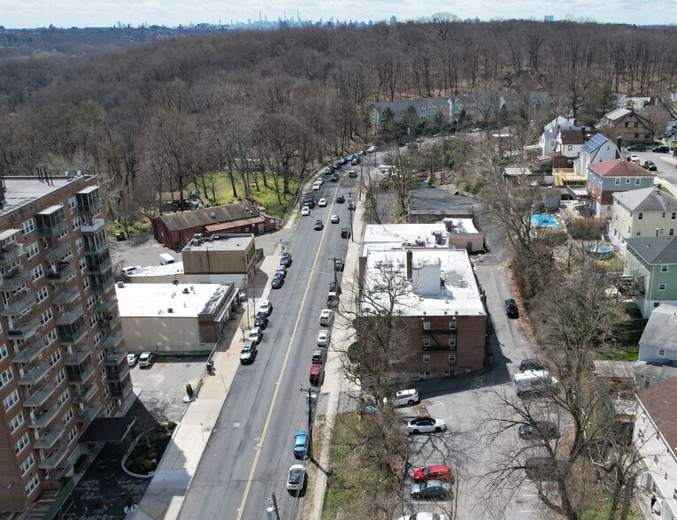 More Photos Of 376-380 McLean Ave, Yonkers Apartments For Sale