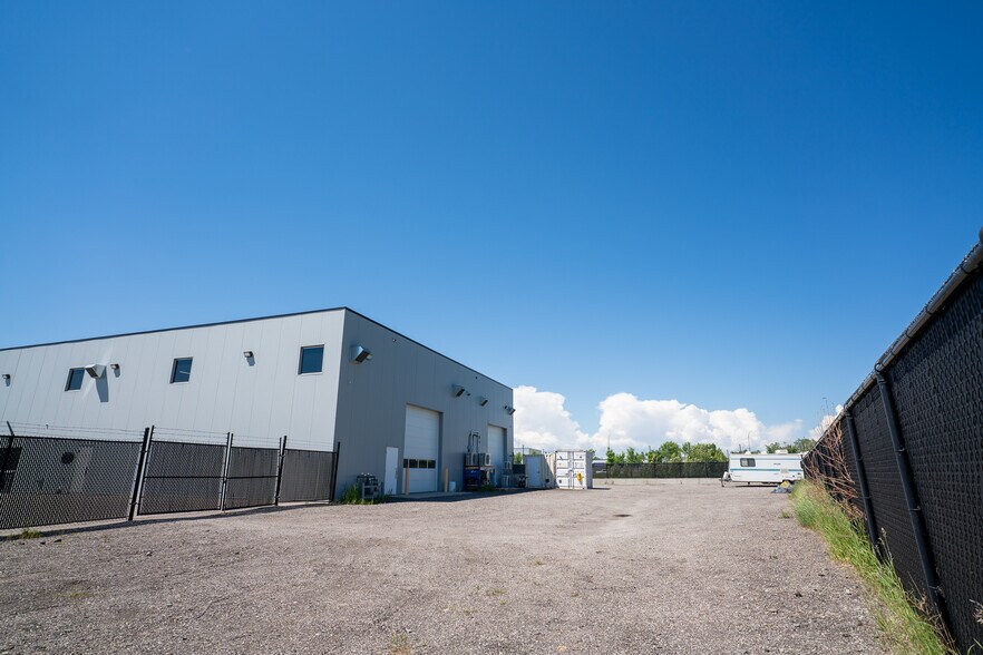 More Photos Of 231 Don Seaman Way, Okotoks Warehouse For Lease