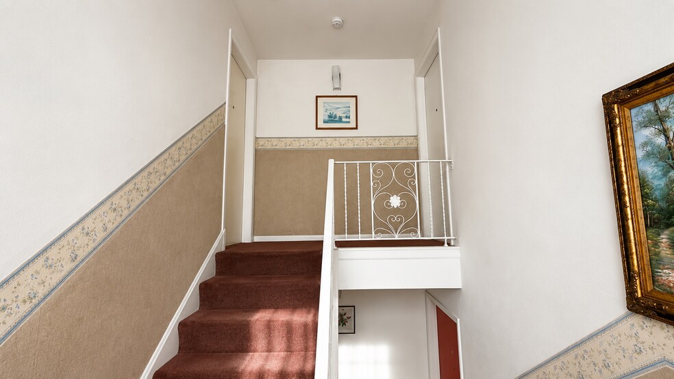 More Photos Of 8047 W Foster Ln, Niles Apartments For Sale