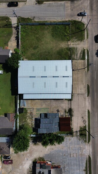 More Photos Of 7902 Irvington, Houston Warehouse For Sale