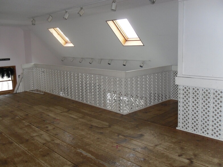 More Photos Of 596 Main St, Somers Freestanding For Sale