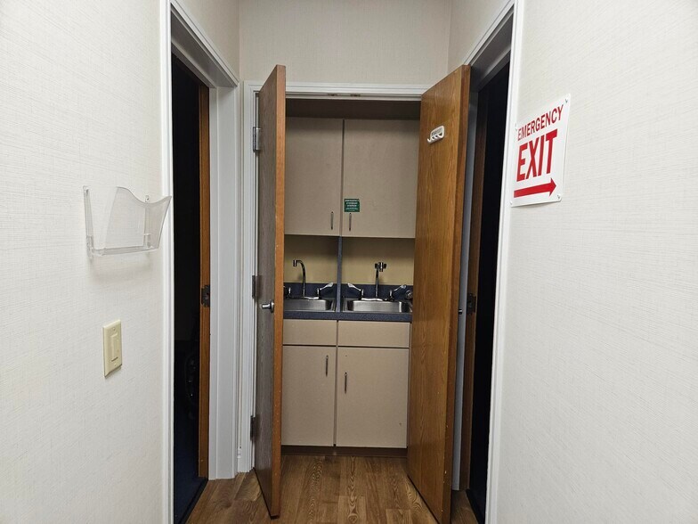 More Photos Of 2459 Emerald Pl, Greenville Medical For Sale