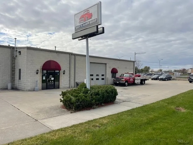 Primary Photo Of 1302 E High St, Bryan Auto Repair For Sale