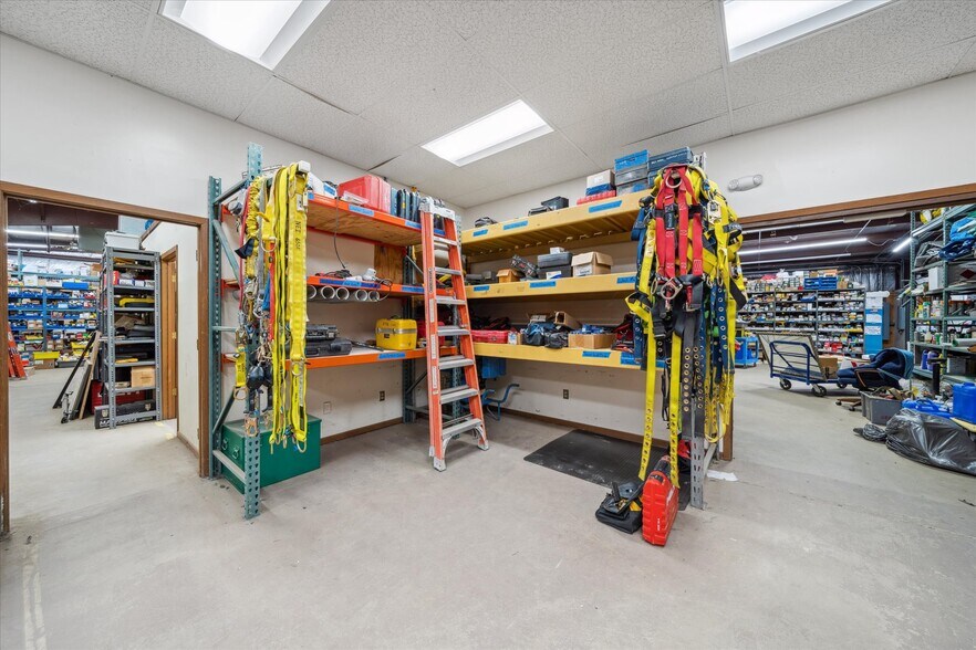 More Photos Of 605 Industrial Pky, Saint Croix Falls Manufacturing For Lease