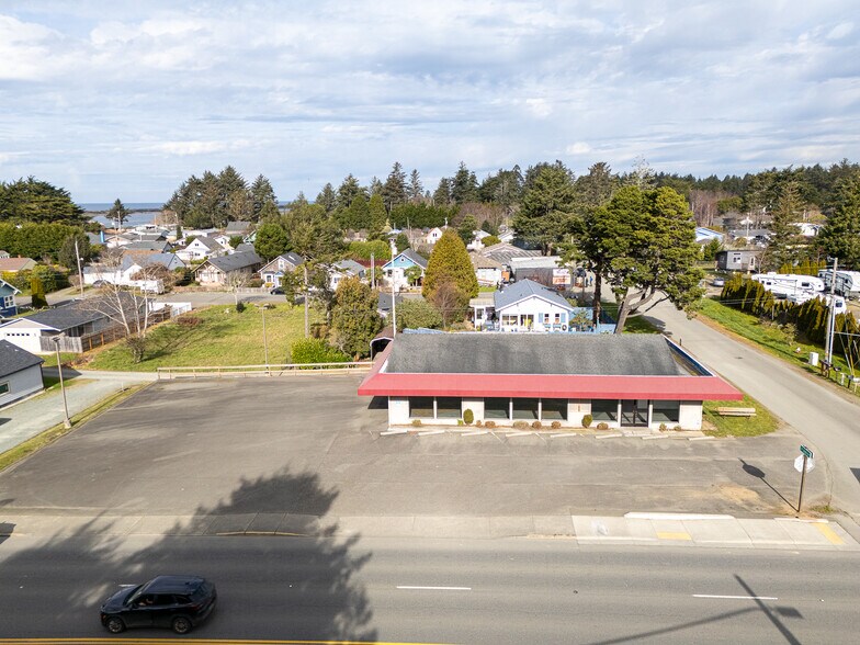 More Photos Of 805 US-101, Bandon General Retail For Sale