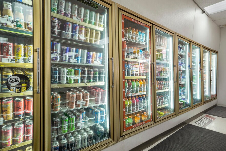 More Photos Of 1495 S Sheridan Blvd, Lakewood Service Station For Lease