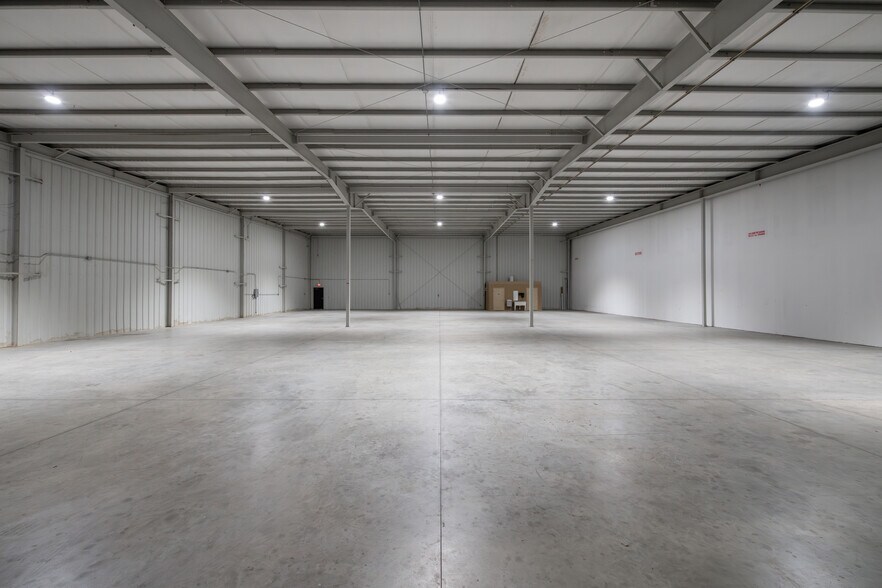 More Photos Of 3525 Enterprise Way, Green Cove Springs Warehouse For Lease