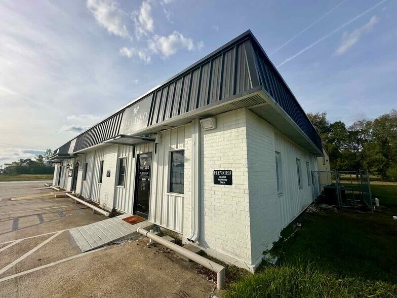 More Photos Of 7550 College St, Beaumont Industrial For Sale