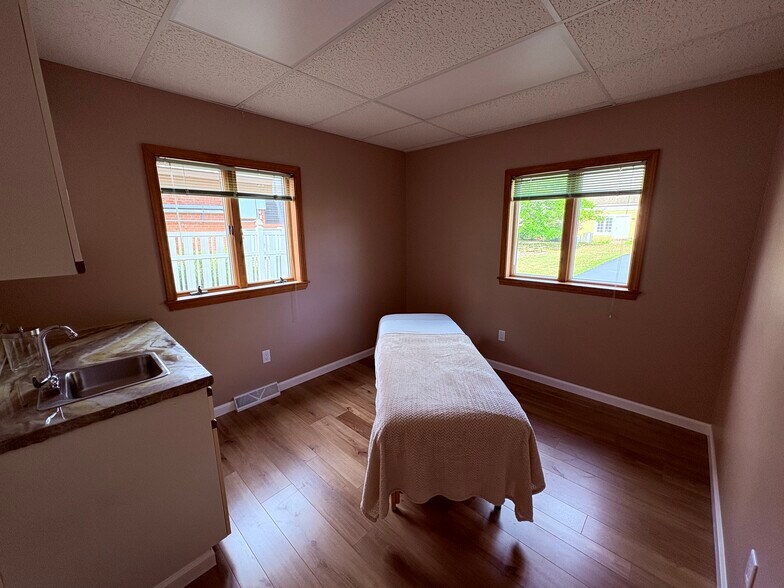 More Photos Of 822 Davison Rd, Lockport Coworking Space