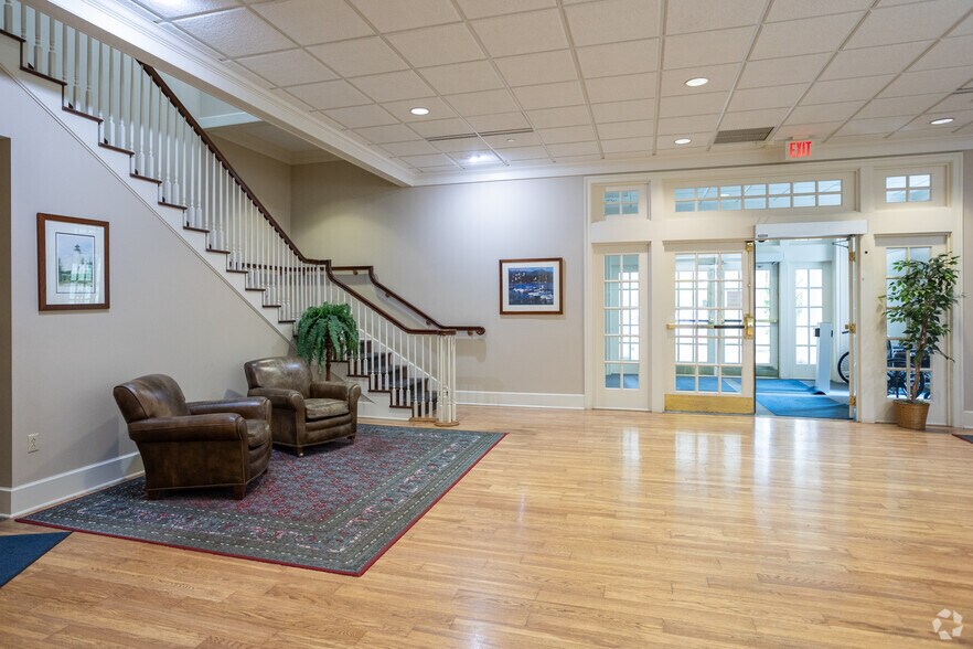 More Photos Of 6938 Elm Valley Dr, Kalamazoo Office For Lease