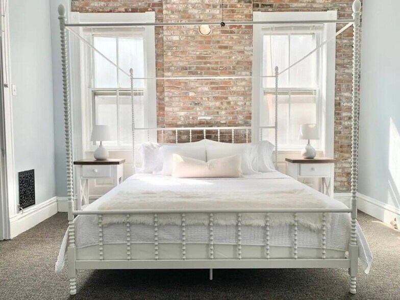 More Photos Of 1808 S 9th St, Saint Louis Freestanding For Sale