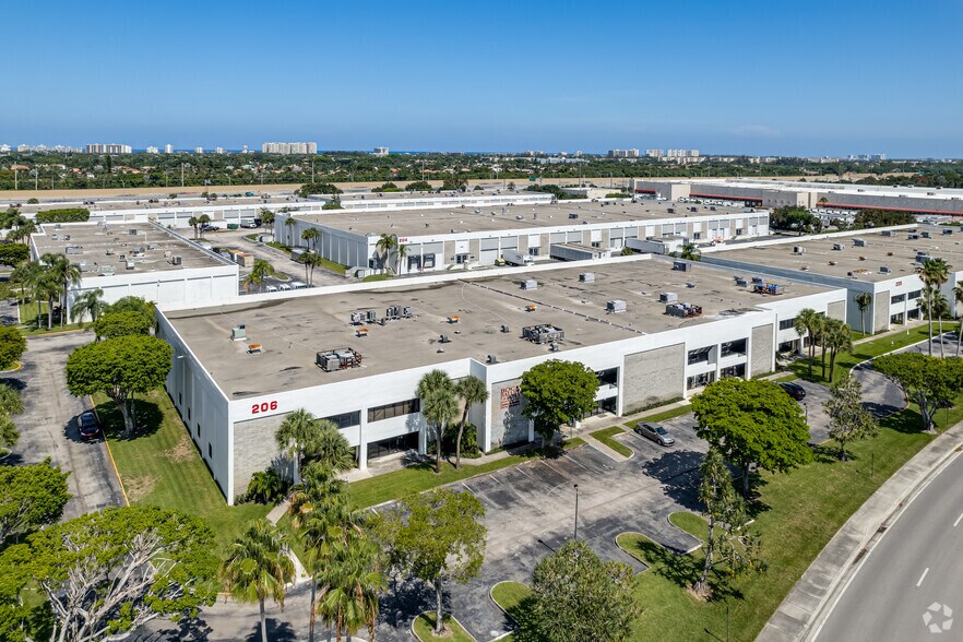 More Photos Of 7640-7696 NW 6th Ave, Boca Raton Unknown For Lease