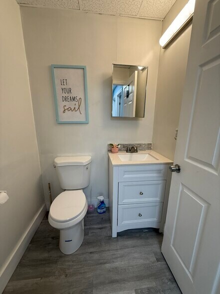 More Photos Of 1665 W 68th St, Hialeah Unknown For Lease