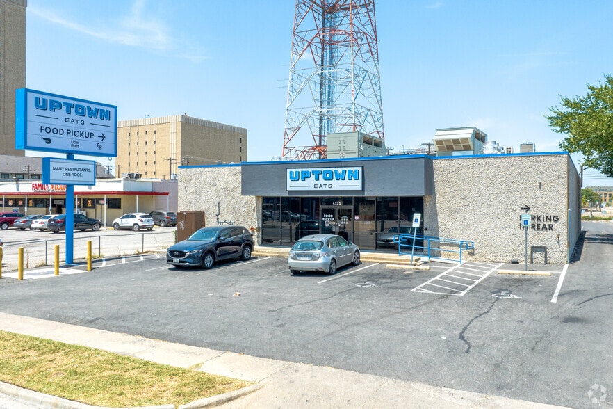 More Photos Of 4321 Live Oak St, Dallas Freestanding For Lease